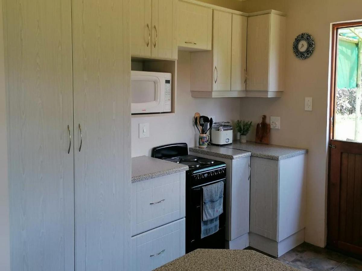 Cicada Self Catering Cottage อันเดอร์เบิร์ก ภายนอก รูปภาพ