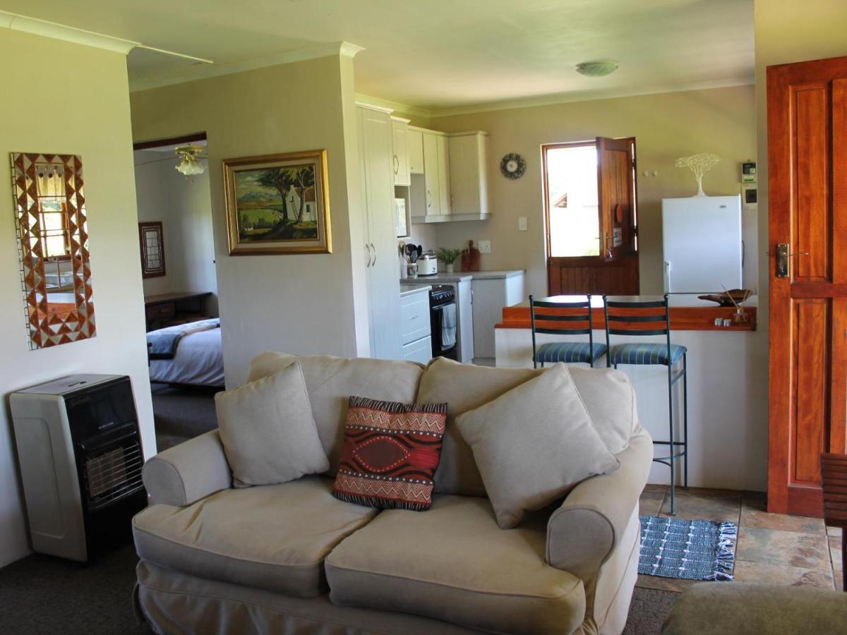 Cicada Self Catering Cottage อันเดอร์เบิร์ก ภายนอก รูปภาพ