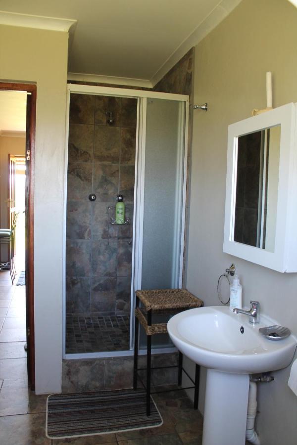Cicada Self Catering Cottage อันเดอร์เบิร์ก ภายนอก รูปภาพ