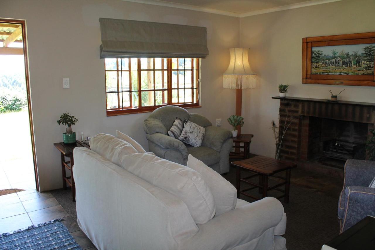 Cicada Self Catering Cottage อันเดอร์เบิร์ก ภายนอก รูปภาพ