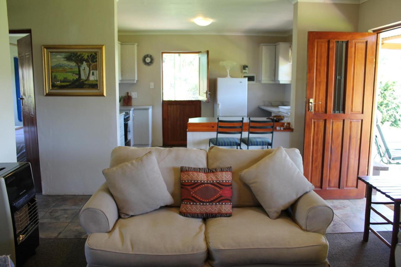Cicada Self Catering Cottage อันเดอร์เบิร์ก ภายนอก รูปภาพ